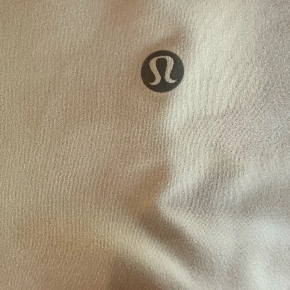 Lululemon🍋Align Side Stripe Light Ivory High-Rise Shorts 6” Size 10 NWT - Picture 3 of 9